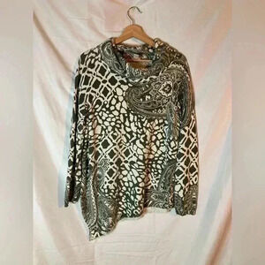 Chicos slanted bottom sweater‎